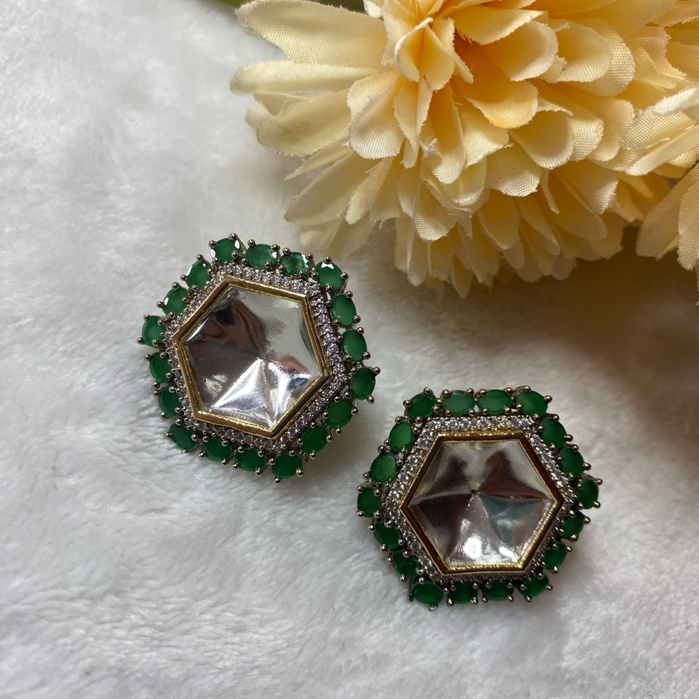 Cubic zirconia studs